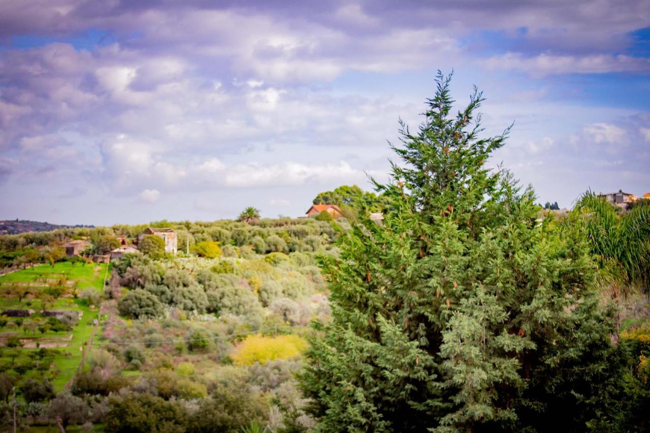 Bed & Breakfast Kalinka Motta SantʼAnastasia Exterior foto
