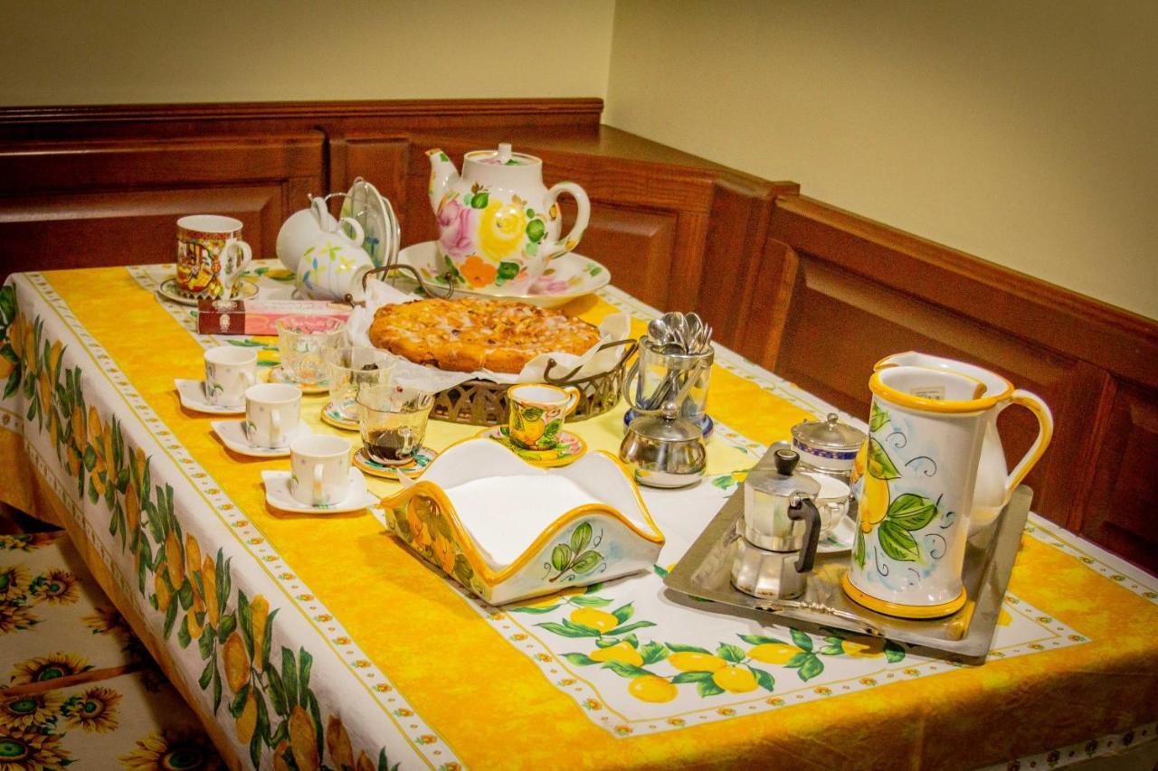 Bed & Breakfast Kalinka Motta SantʼAnastasia Exterior foto